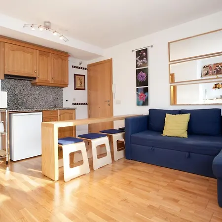 Mountain View Lodge: Retreat With Fireplace And Wi-fi Apartment *