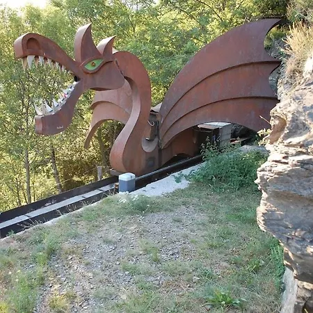 Mountain View Lodge: Retreat With Fireplace And Wi-fi Apartment