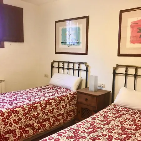Mountain View Lodge: Retreat With Fireplace And Wi-fi Apartment Llanars